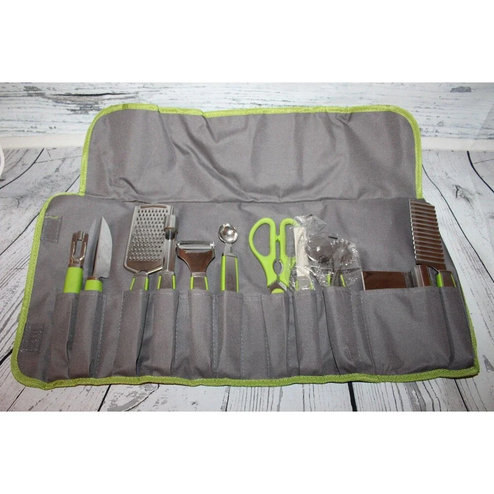 Wolfgang Puck Roll Up Carrying Case Garnish Bar Set Lots of Pieces NEW Green
